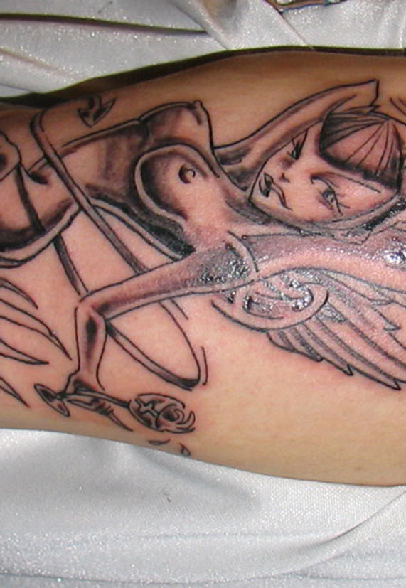 la mans ruin pin up tattooed woman