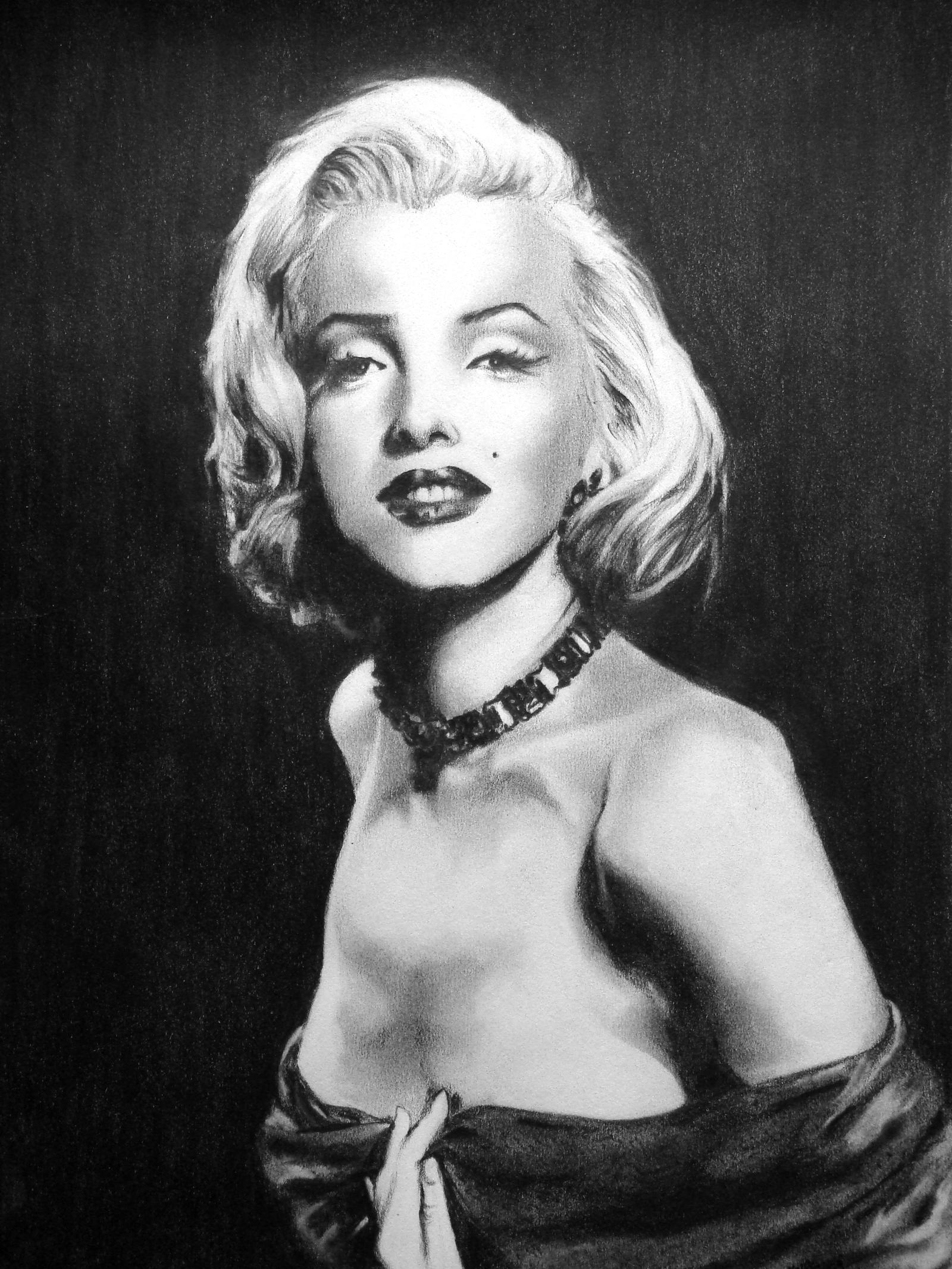 Amber Rose Marilyn Monroe wig