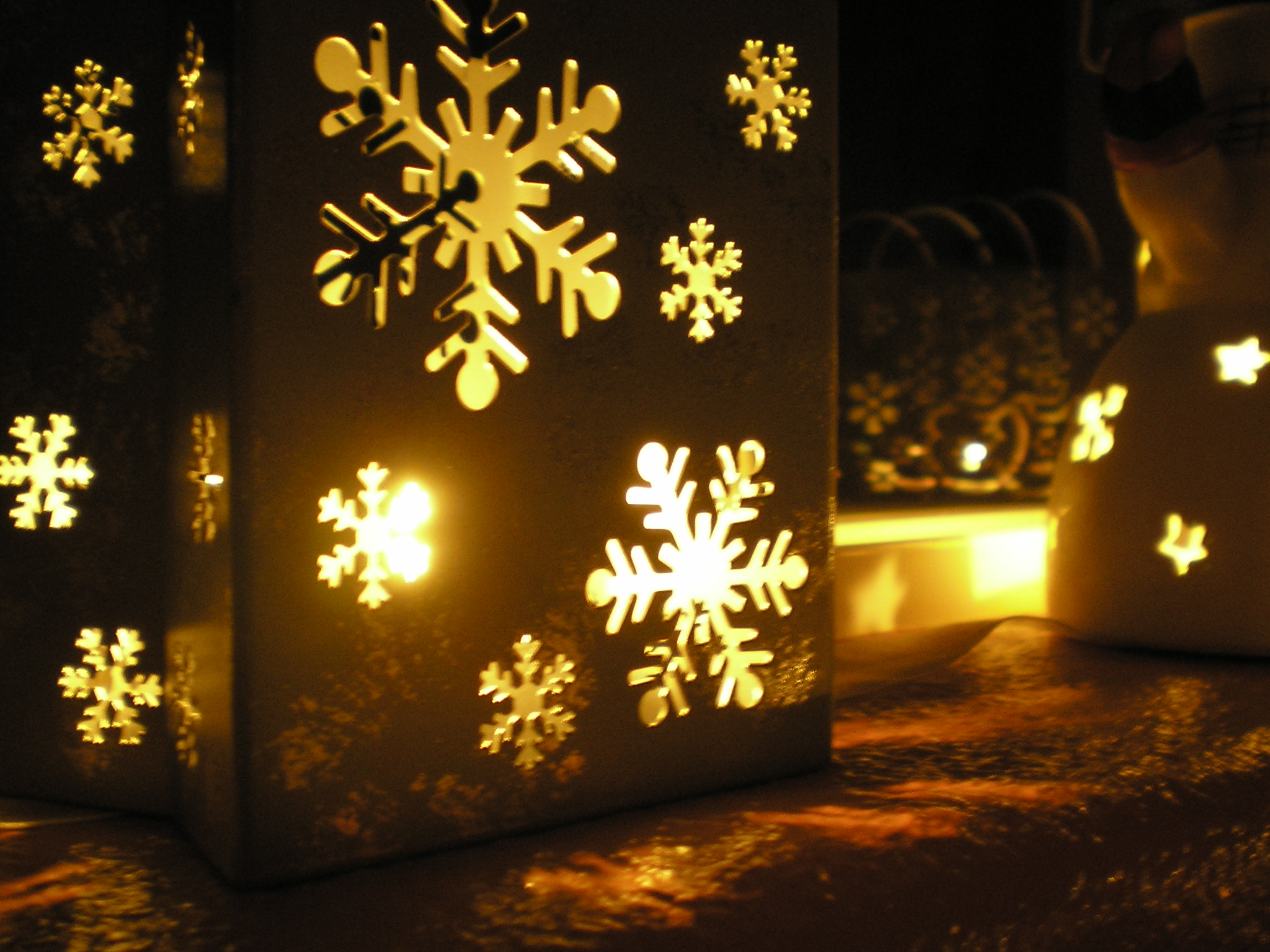 Christmas_Candle_Decor_by_Andrakax.jpg