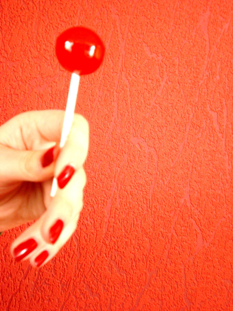 Red lollipop by savethelove