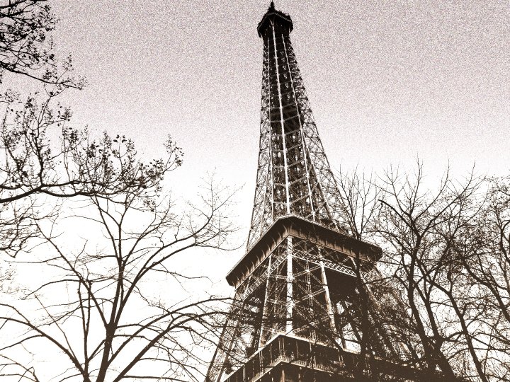 Eiffel Tower wallpaper 