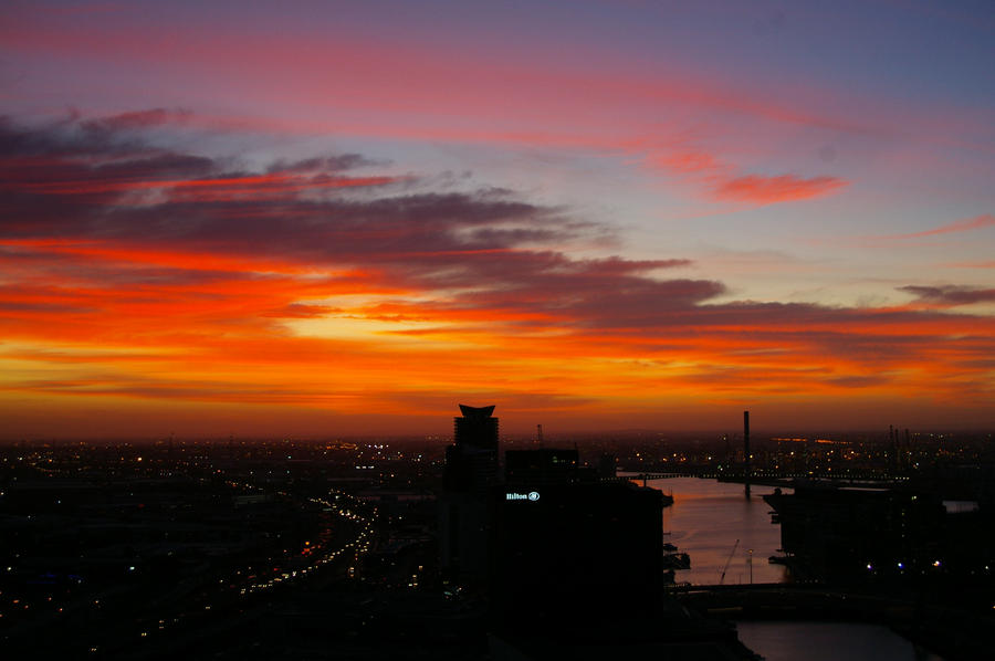 Melbourne_Sunset_by_SuperSprayer.jpg