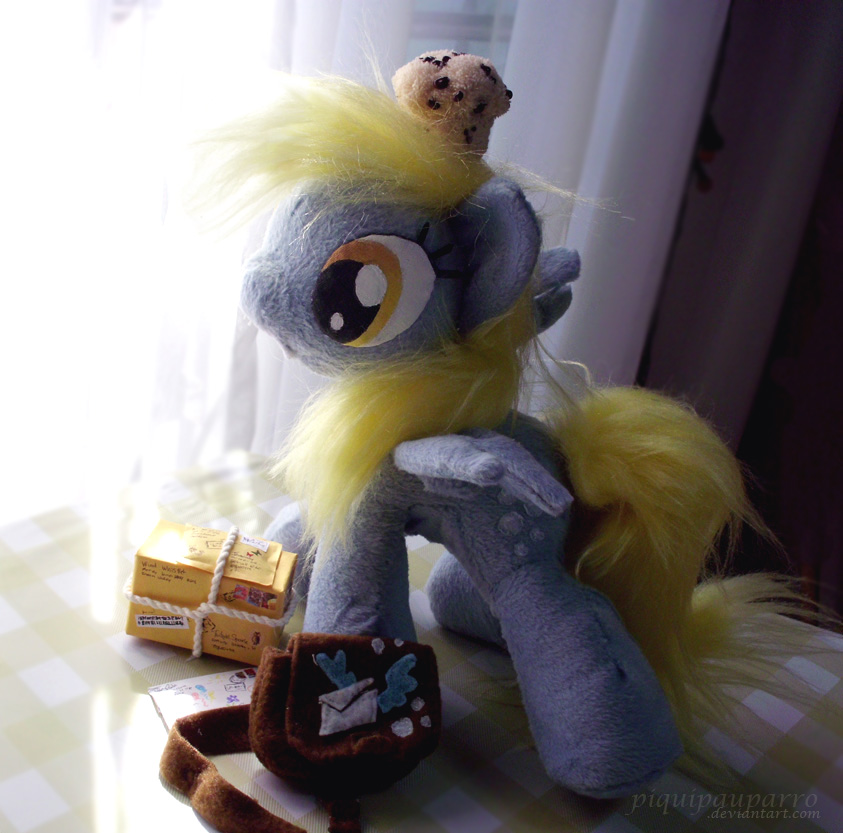 talking_derpy___the_air_mail_pony_by_piquipauparro-d4qgs30.jpg