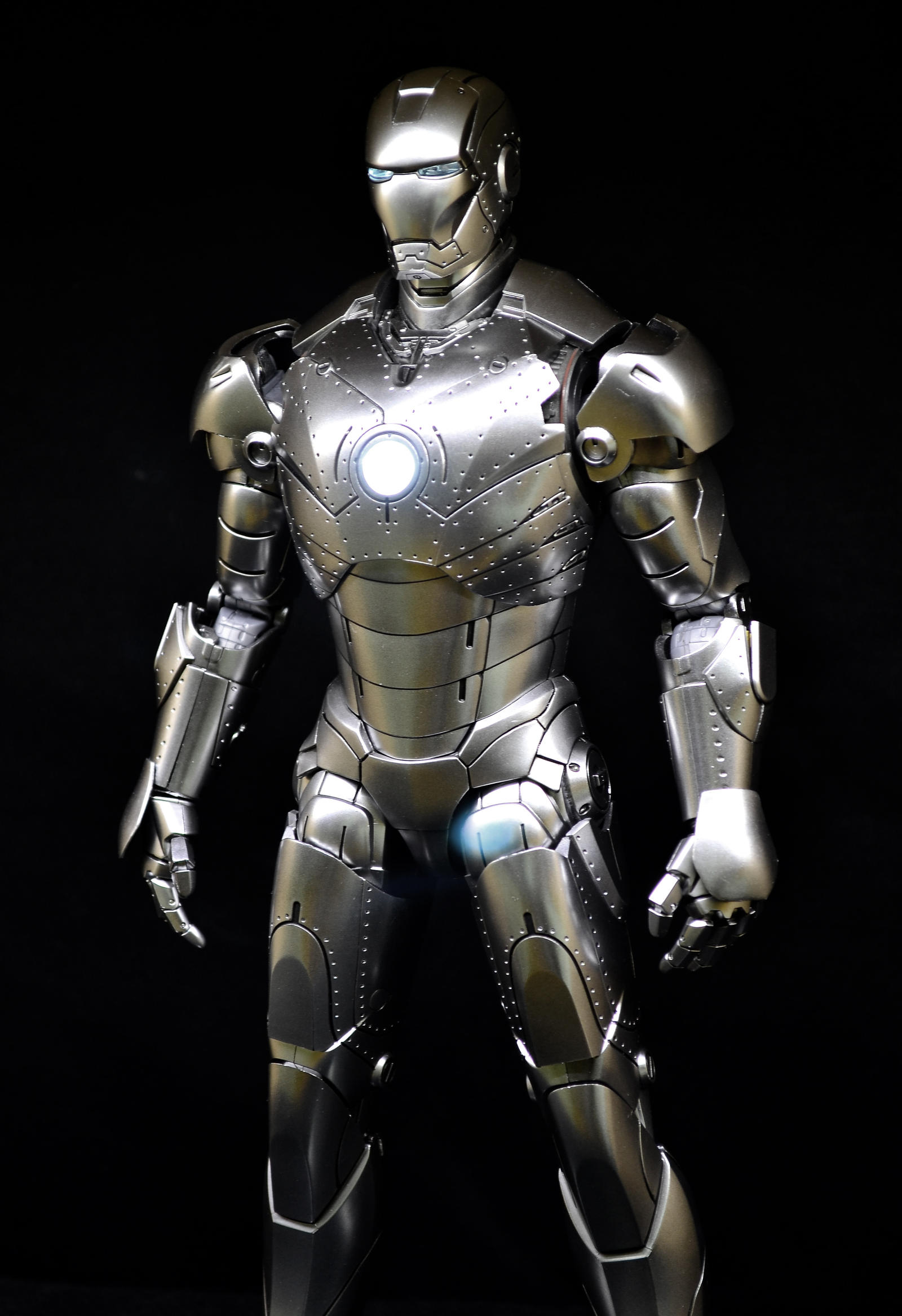 Iron Man Mark II Unleashed - Hot Toys by chawkifilho on DeviantArt