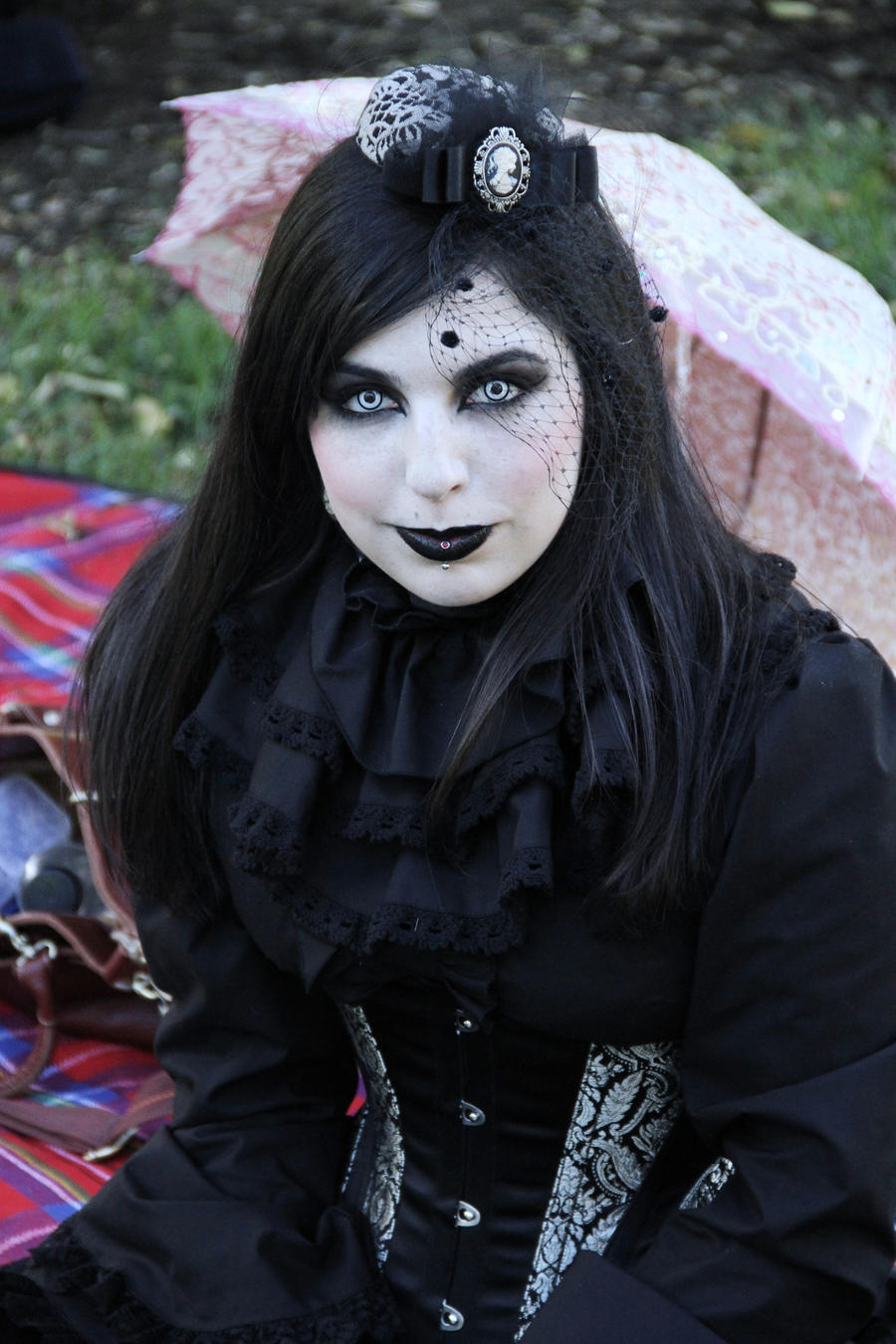 Goth Girl by Illie-Illie on DeviantArt