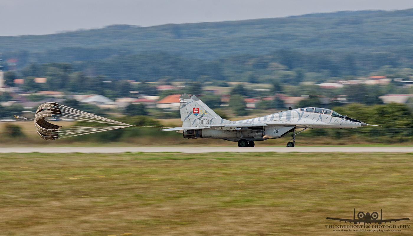 MiG-29UBS 1303